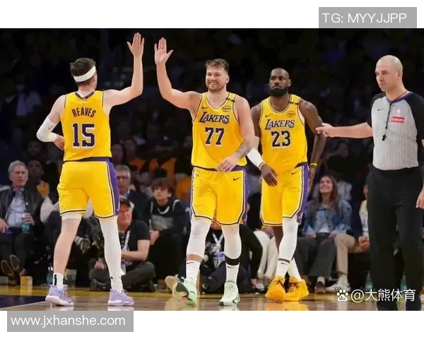 湖人对决开拓者G2全场比赛直播观看指南及精彩回顾 湖人对决开拓者G2全场比赛直播观看指南及精彩回顾